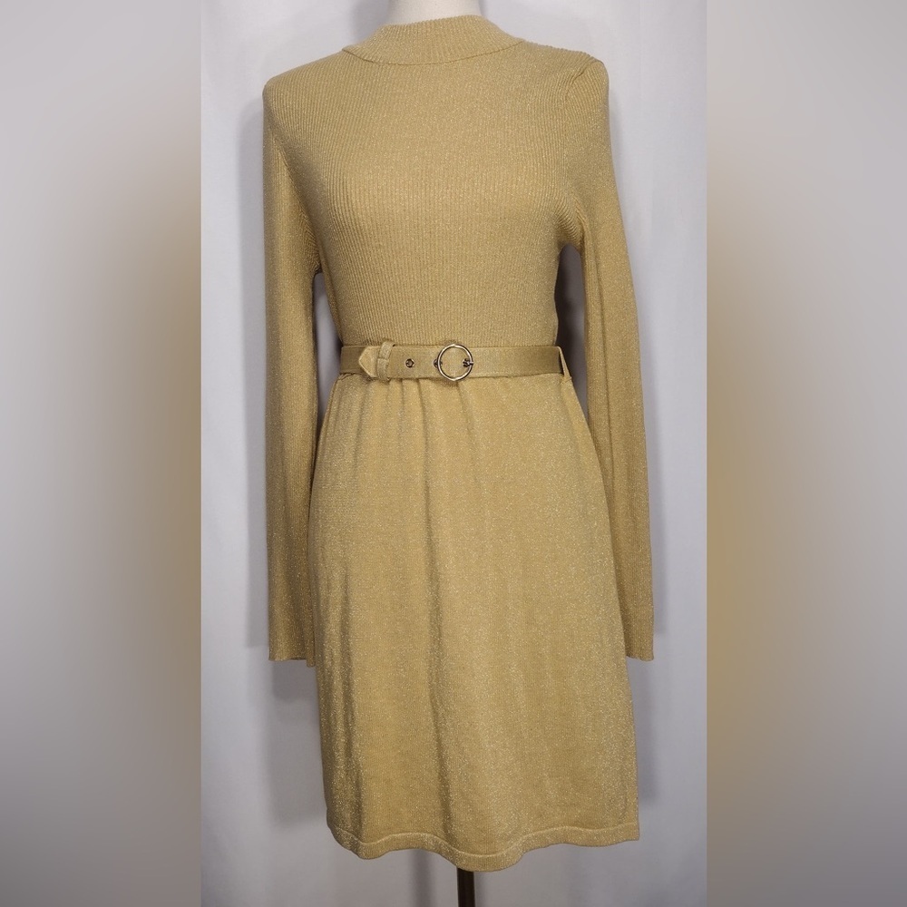 Free people Elegant Gold Knit Dress with Belt size L pre owned Exellent cond